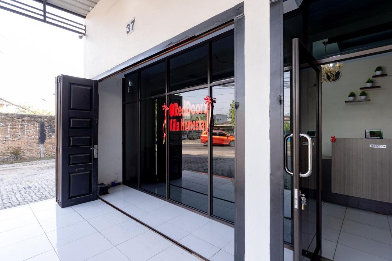 Hotel Reddoorz @ Simpang Pemda Medan Esterno foto